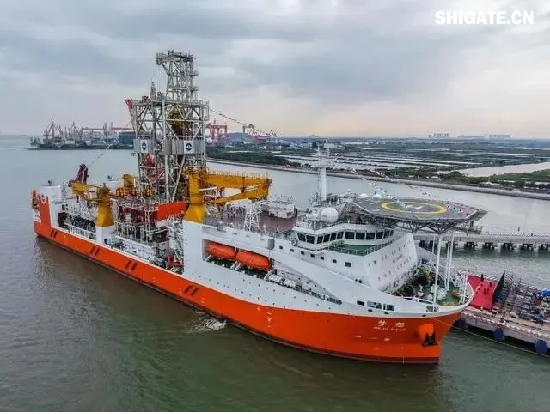 1月1日,國務院國資委新聞中心發布2024年度央企十大“超級工程”和央企十大“國之重器”,河鋼集團舞鋼公司參與研制的我國首個工業用途核能供汽項目“和氣一號”和中俄東線天然氣管道工程、中國南極秦嶺站,我國自主設計建造的首艘大洋鉆探船“夢想”號、亞洲首艘圓筒型海上油氣加工廠“海葵一號”、我國自主研制的更大直徑盾構機“江海號”分別入選。 2024年以來,舞鋼公司深入落實“1127”工作規劃,堅持“以客戶需求為導向”,大力推進技術營銷,奮力拓展市場;強化科技創新驅動,以填補國內市場空白為目標,研發更多具有舞鋼特色的新產品,助力國家“超級工程”建設和“大國重器”制造。 1月1日,國務院國資委新聞中心發布2024年度央企十大“超級工程”和央企十大“國之重器”,河鋼集團舞鋼公司參與研制的我國首個工業用途核能供汽項目“和氣一號”和中俄東線天然氣管道工程、中國南極秦嶺站,我國自主設計建造的首艘大洋鉆探船“夢想”號、亞洲首艘圓筒型海上油氣加工廠“海葵一號”、我國自主研制的更大直徑盾構機“江海號”分別入選。 2024年以來,舞鋼公司深入落實“1127”工作規劃,堅持“以客戶需求為導向”,大力推進技術營銷,奮力拓展市場;強化科技創新驅動,以填補國內市場空白為目標,研發更多具有舞鋼特色的新產品,助力國家“超級工程”建設和“大國重器”制造。