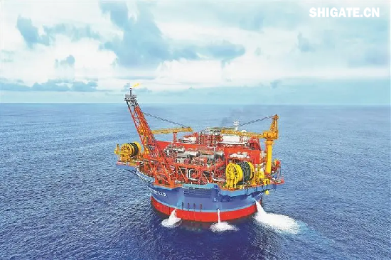 1月1日,國務院國資委新聞中心發布2024年度央企十大“超級工程”和央企十大“國之重器”,河鋼集團舞鋼公司參與研制的我國首個工業用途核能供汽項目“和氣一號”和中俄東線天然氣管道工程、中國南極秦嶺站,我國自主設計建造的首艘大洋鉆探船“夢想”號、亞洲首艘圓筒型海上油氣加工廠“海葵一號”、我國自主研制的更大直徑盾構機“江海號”分別入選。 2024年以來,舞鋼公司深入落實“1127”工作規劃,堅持“以客戶需求為導向”,大力推進技術營銷,奮力拓展市場;強化科技創新驅動,以填補國內市場空白為目標,研發更多具有舞鋼特色的新產品,助力國家“超級工程”建設和“大國重器”制造。 1月1日,國務院國資委新聞中心發布2024年度央企十大“超級工程”和央企十大“國之重器”,河鋼集團舞鋼公司參與研制的我國首個工業用途核能供汽項目“和氣一號”和中俄東線天然氣管道工程、中國南極秦嶺站,我國自主設計建造的首艘大洋鉆探船“夢想”號、亞洲首艘圓筒型海上油氣加工廠“海葵一號”、我國自主研制的更大直徑盾構機“江海號”分別入選。 2024年以來,舞鋼公司深入落實“1127”工作規劃,堅持“以客戶需求為導向”,大力推進技術營銷,奮力拓展市場;強化科技創新驅動,以填補國內市場空白為目標,研發更多具有舞鋼特色的新產品,助力國家“超級工程”建設和“大國重器”制造。