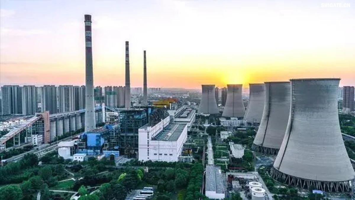 近日,由河鋼集團舞鋼公司自主研發的更大厚度達340mm的特厚核電鋼板,成功應用于我國第四代先進裂變核能系統——釷基熔鹽實驗堆的關鍵屏蔽層制造。這標志著我國在先進核能技術領域取得又一重大進展,為實現核電技術自主創新、打破對傳統鈾燃料的依賴邁出了堅實一步。 近日,由河鋼集團舞鋼公司自主研發的更大厚度達340mm的特厚核電鋼板,成功應用于我國第四代先進裂變核能系統——釷基熔鹽實驗堆的關鍵屏蔽層制造。這標志著我國在先進核能技術領域取得又一重大進展,為實現核電技術自主創新、打破對傳統鈾燃料的依賴邁出了堅實一步。